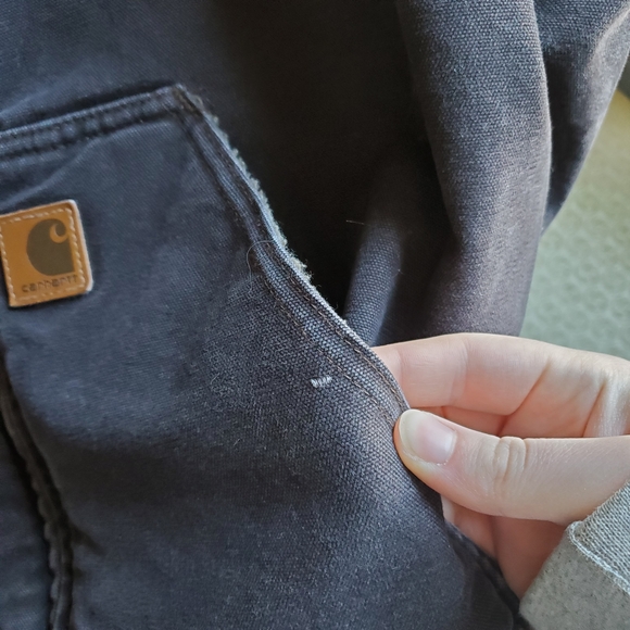 Carhartt Faded Brown Sherpa-Lined Vest - Picture 4 of 4